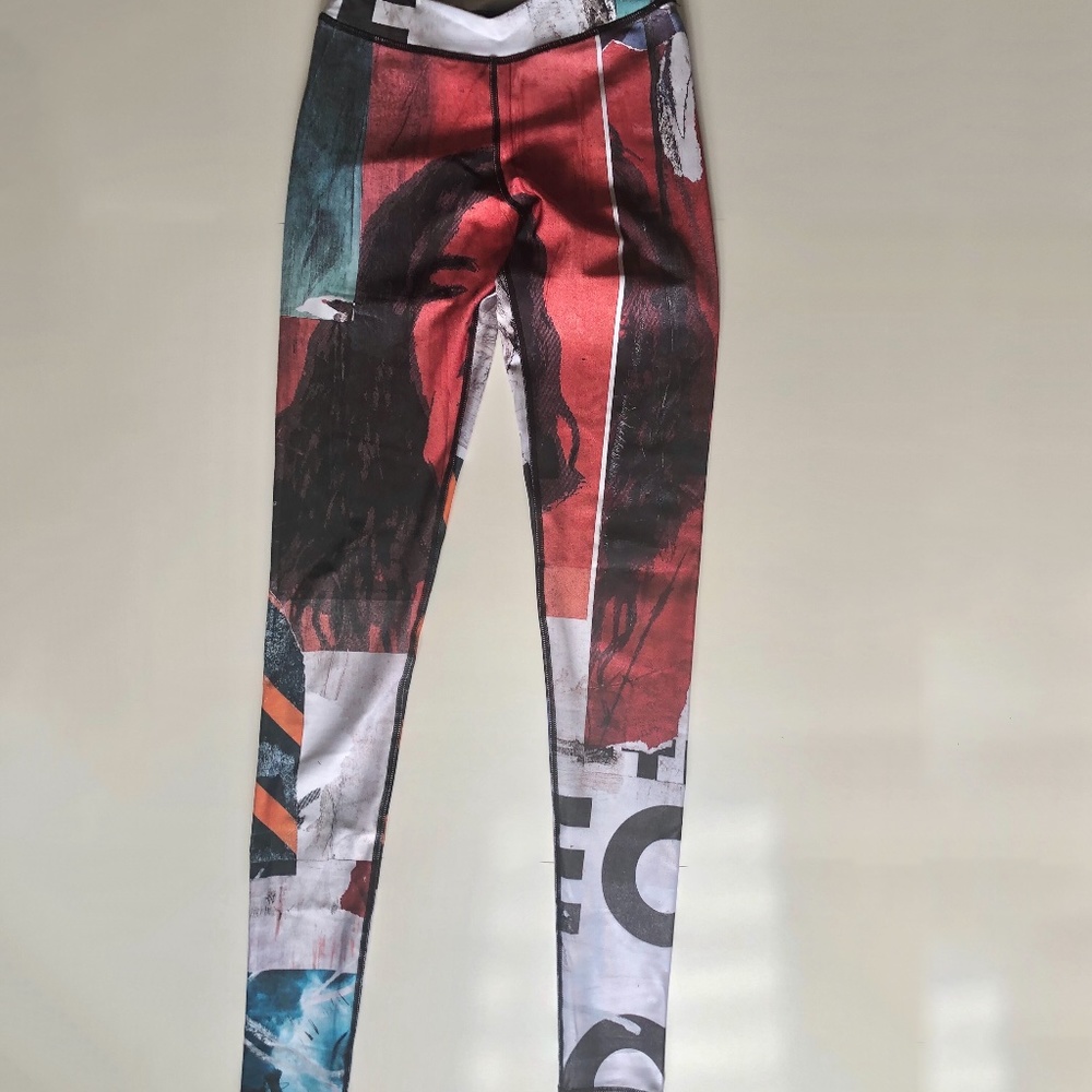 NWOT Graffiti Leggings by Electric & Rose